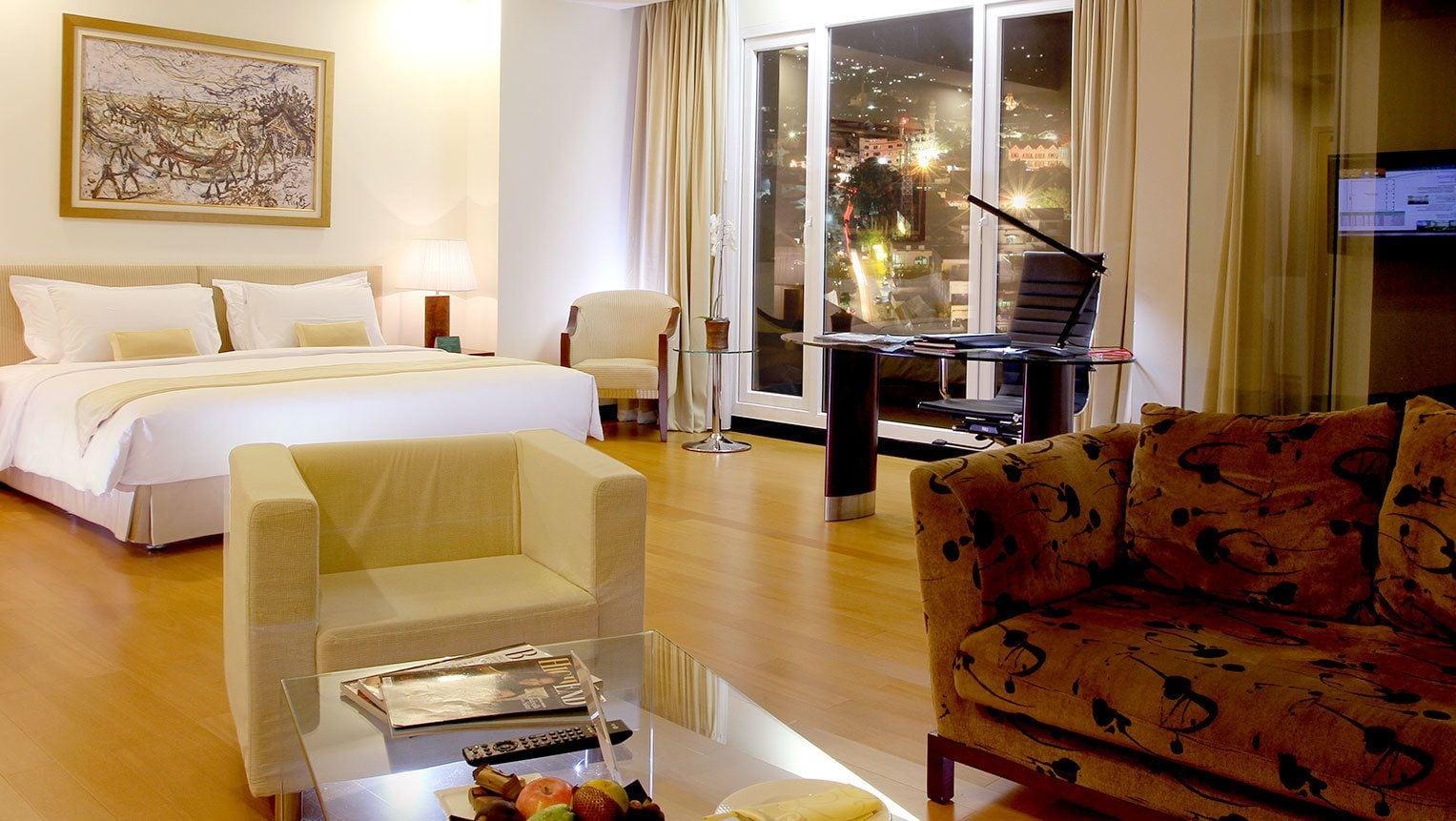 Sintesa Peninsula Hotel Manado Eksteriør bilde