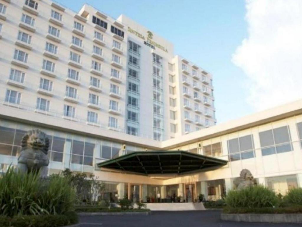 Sintesa Peninsula Hotel Manado Eksteriør bilde