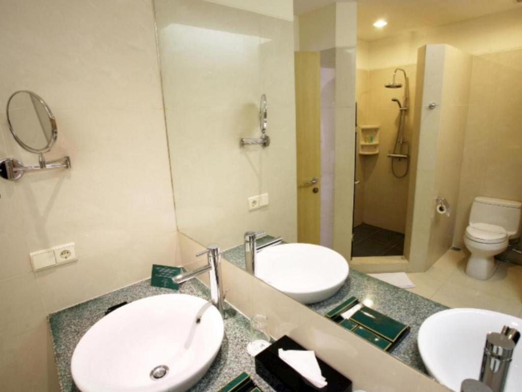 Sintesa Peninsula Hotel Manado Eksteriør bilde