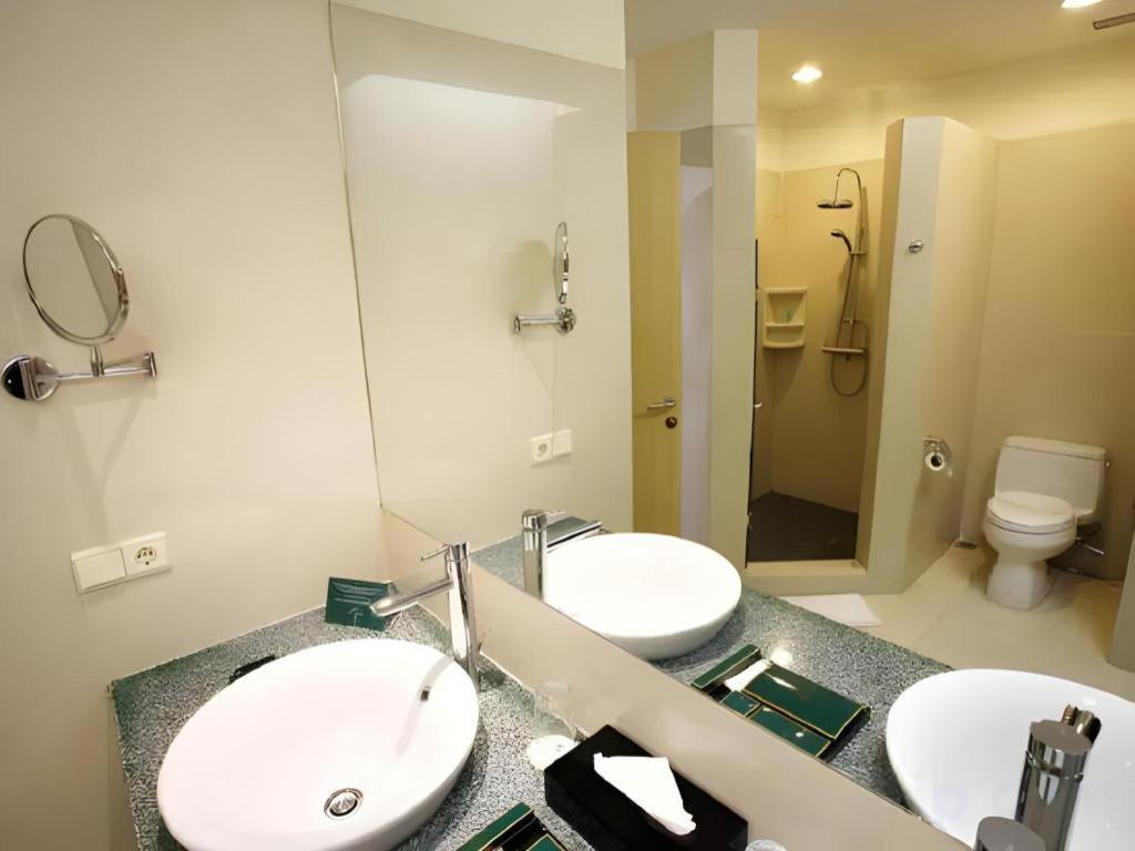 Sintesa Peninsula Hotel Manado Eksteriør bilde
