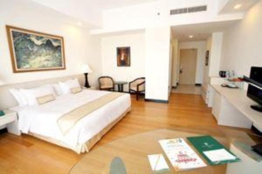 Sintesa Peninsula Hotel Manado Eksteriør bilde